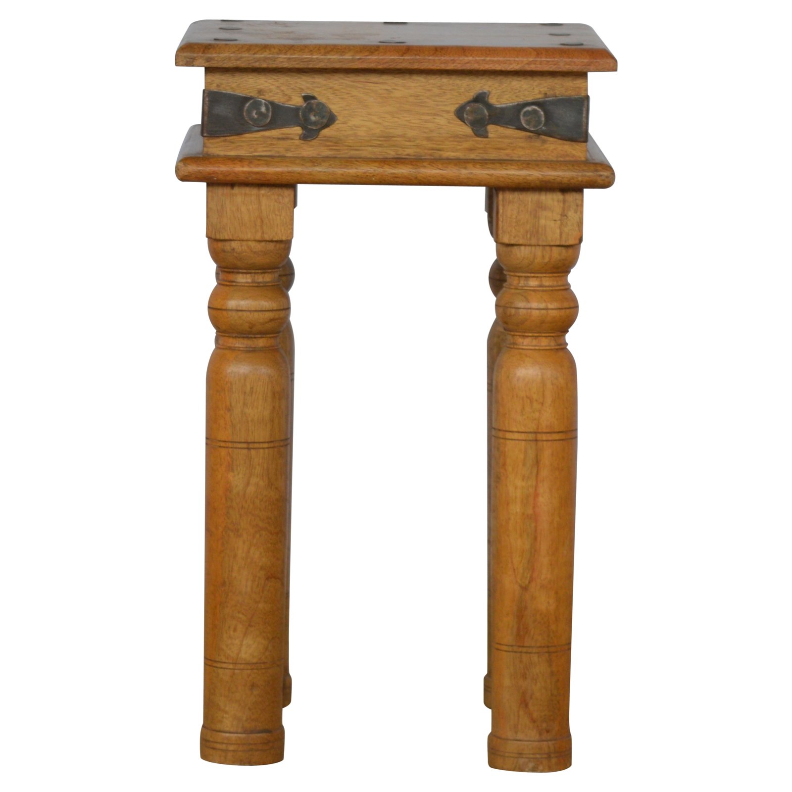 Stolik kawowy Artisan IN045 – drewno o dębowym charakterze, wykończenie dębowe