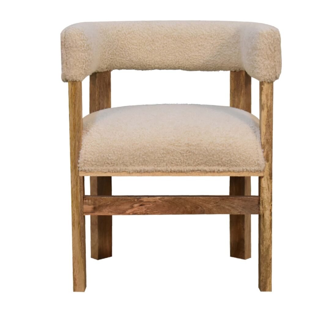 Fotel Cream Bouclé z litego drewna