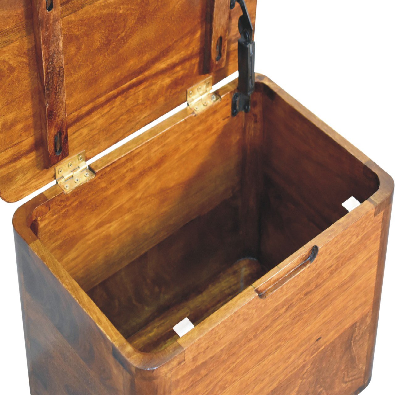 Pufa z litego drewna mango – kasztanowa, 45 cm — model IN3403 - Image 6